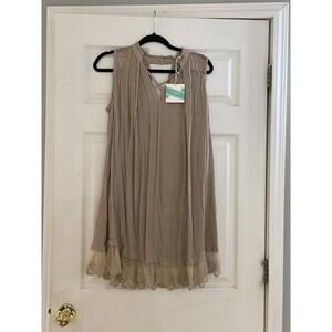 umgee dress NWT size small fits like a meduim